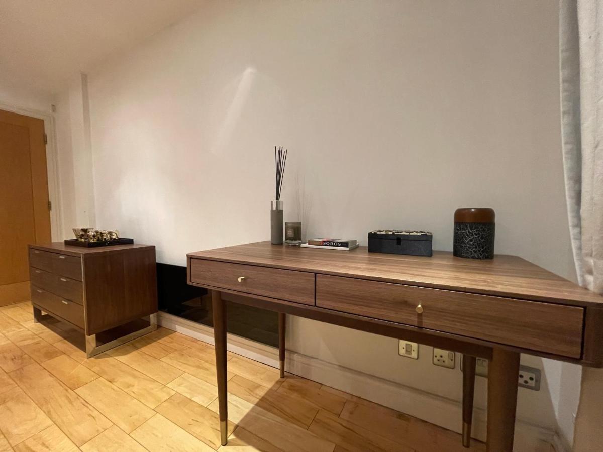 Stunning Westminster Apartment - 9 Albert London Bagian luar foto